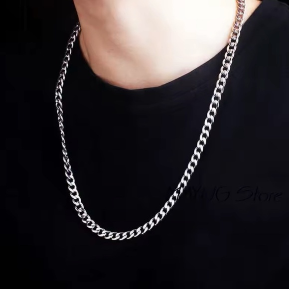 5mm Stainless Steel Cuban Link Chain Necklace – 23.5" Polished Silver-Tone - Picture 3 of 3